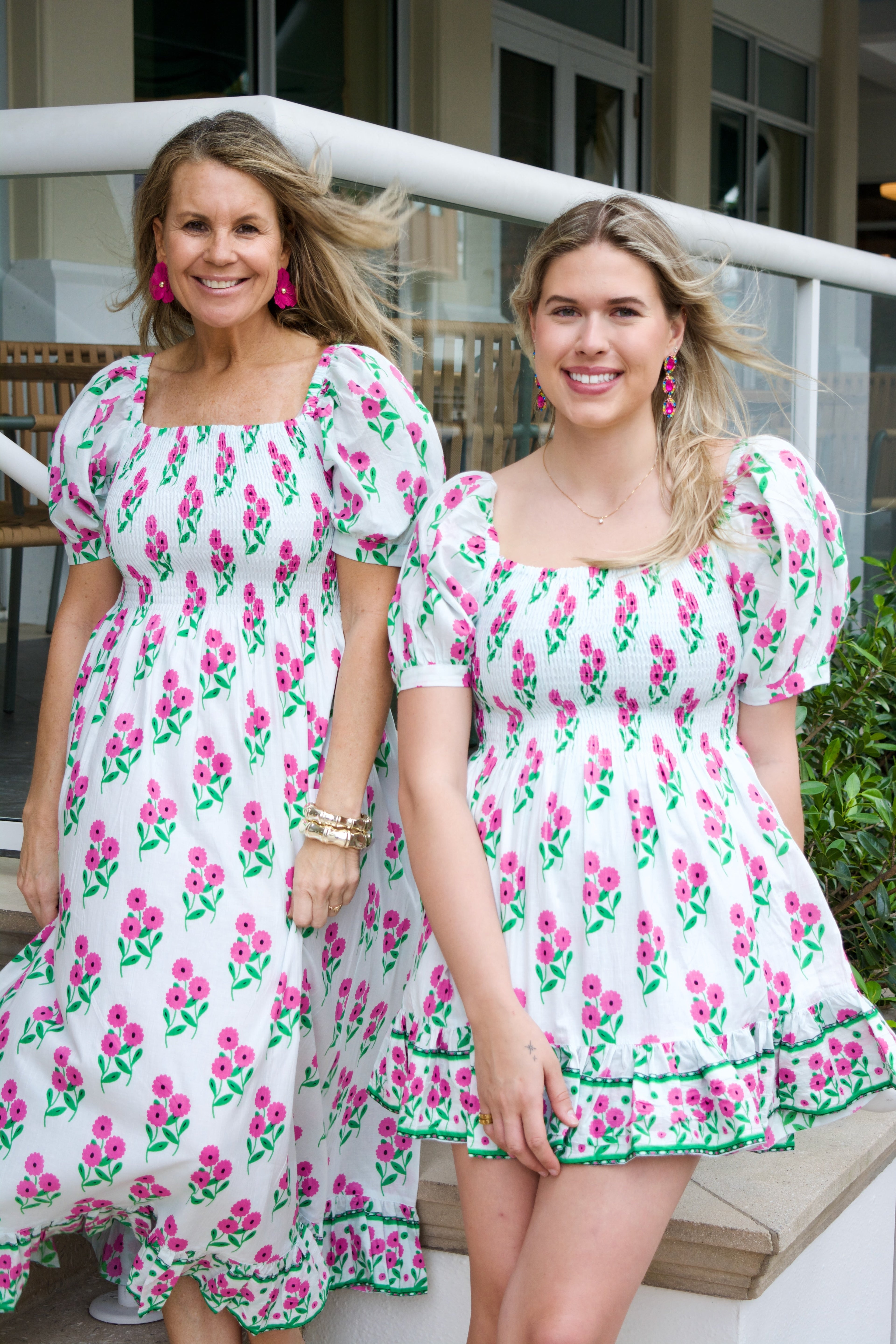 Poppy Dress Short | Bunch of Daisies | Pink image 1