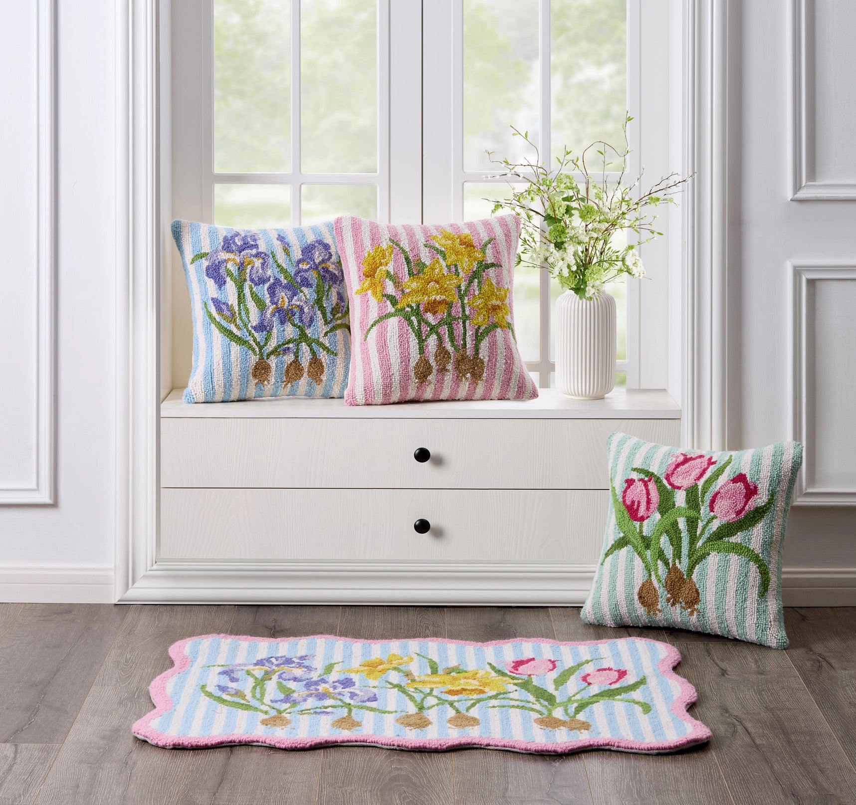 Flower Stripes Hook Rug image 2